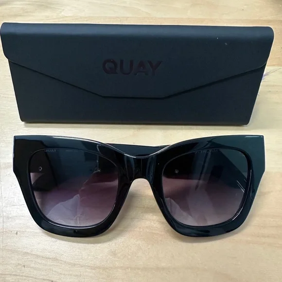 NIB QUAY BU THE WAY SUNGLASSES - Picture 2 of 6